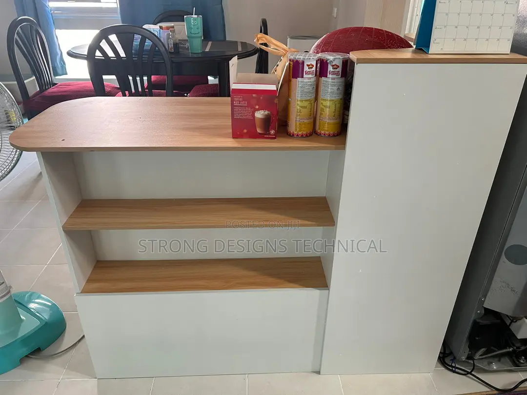 Reception Table for Salons, Pharmacy, Boutiques.