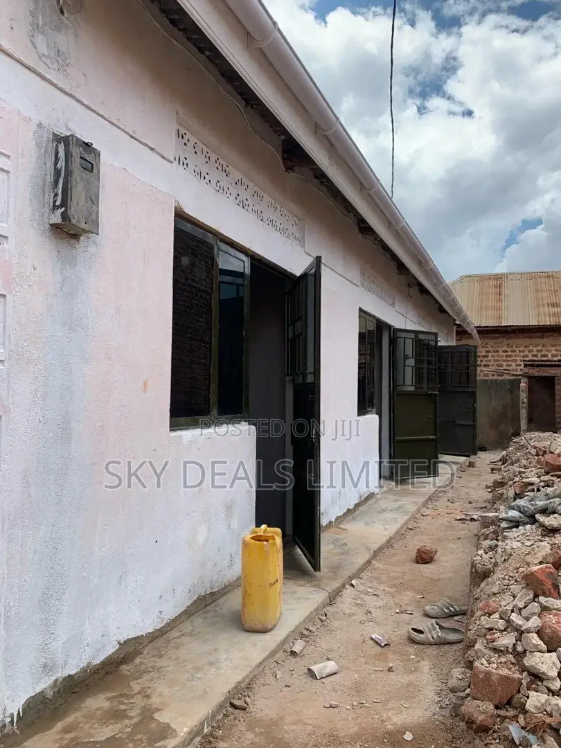 1bdrm Bungalow in Kisaasi Kitala, Nakawa for sale