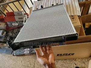 Radiator Engine Cooling Volkswagen Tiguan