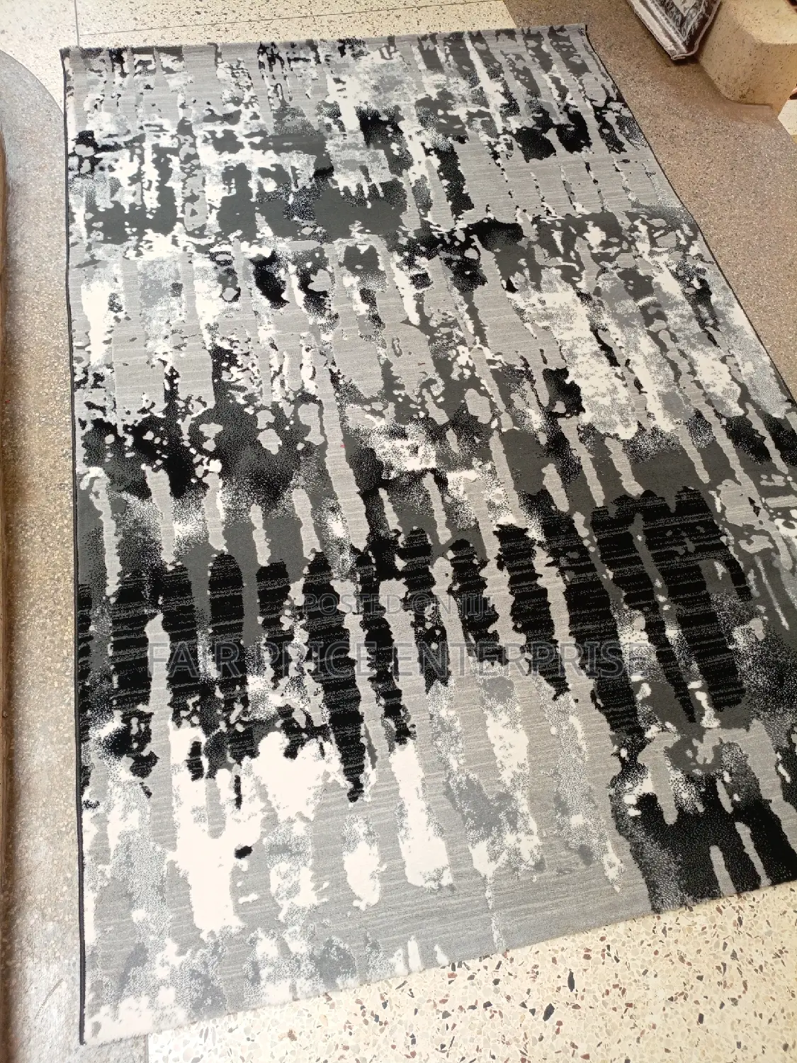 Original Rug Center Carpet 250cm by 350cm