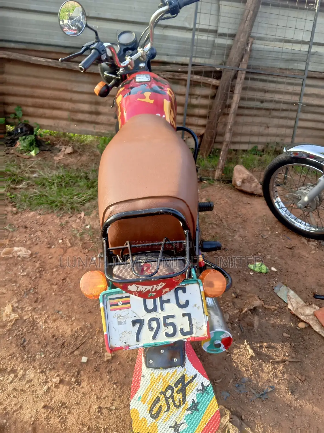 Bajaj Avenger 160 Street 2022 Red