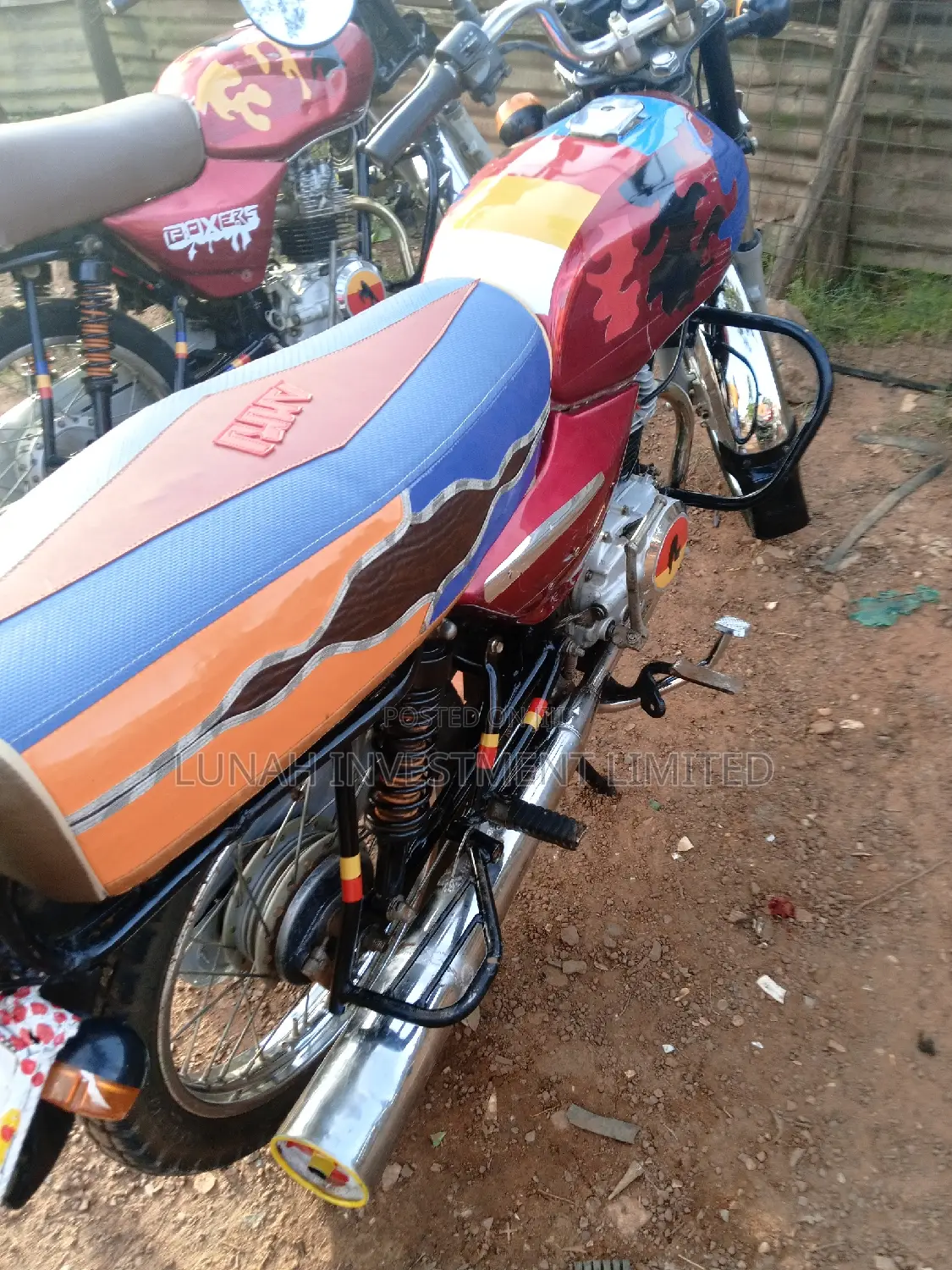 Bajaj Boxer BM100ES 2023 Red