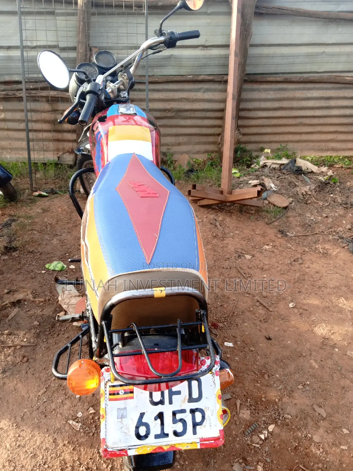 Bajaj Boxer BM100ES 2023 Red