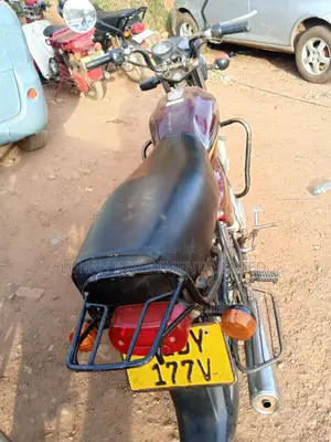 Yamaha Crux 2020 Red