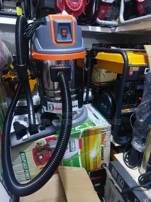 50 Litre Vacuum Cleaner Wet and Cold