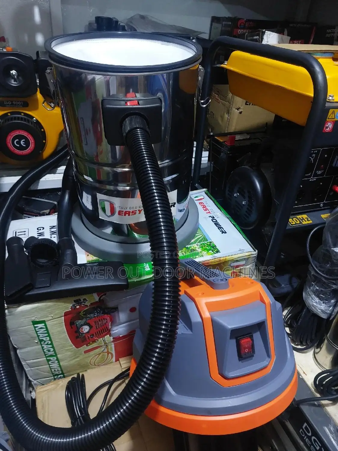 50 Litre Vacuum Cleaner Wet and Cold