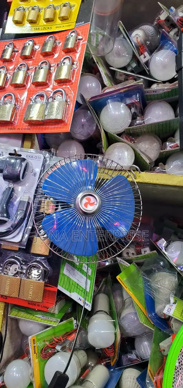 8"Oscillating Fan