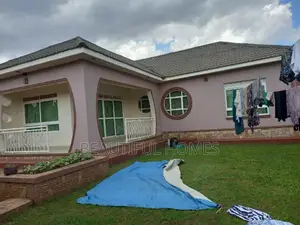 Furnished 4bdrm House in Kira for sale