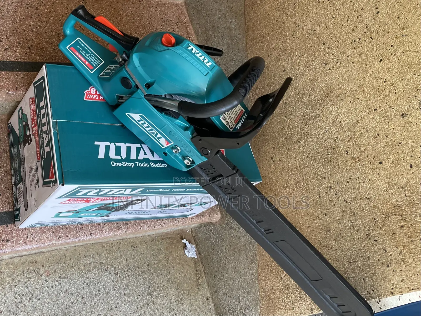 Gasoline Chain Saw 18”