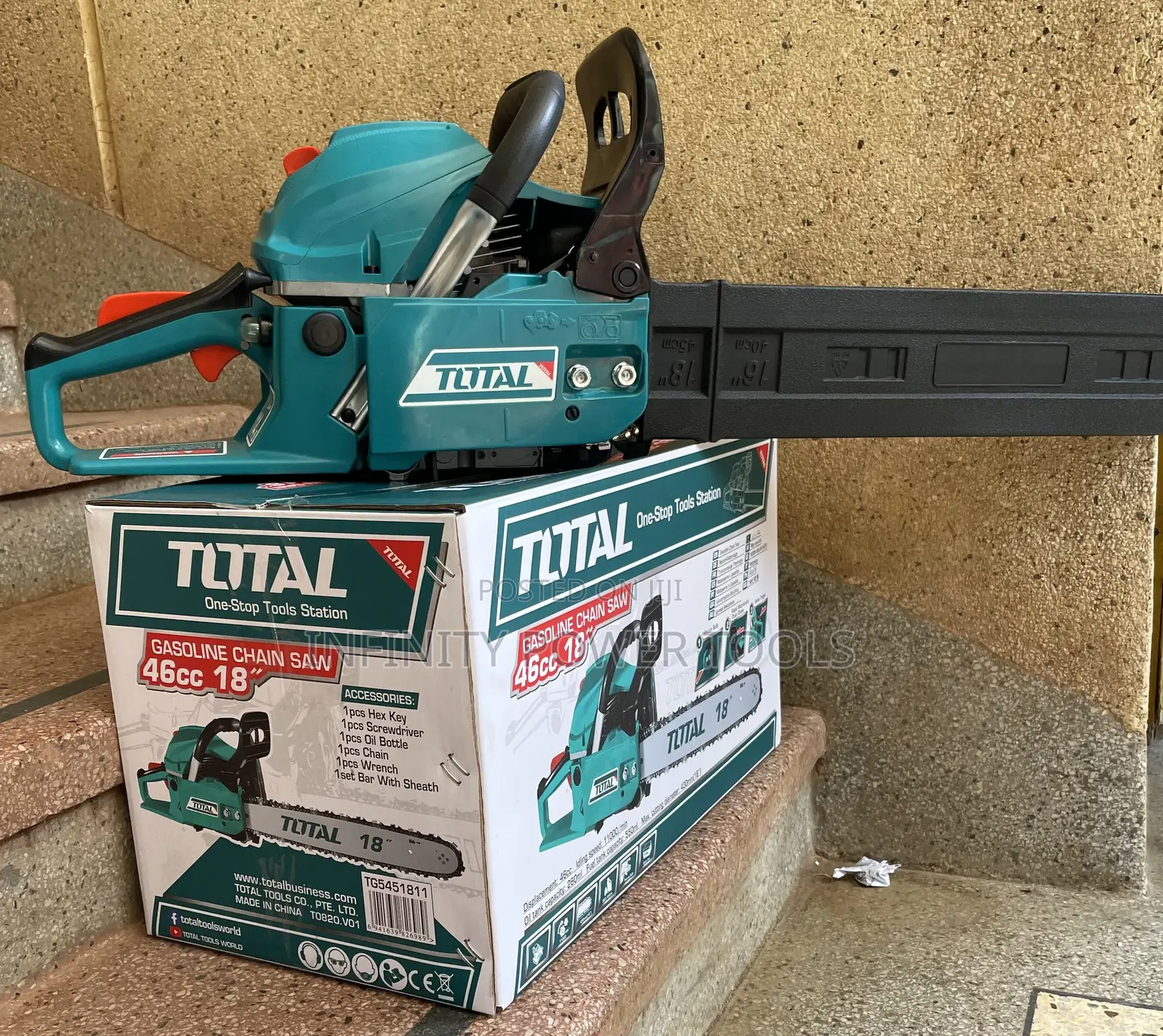 Gasoline Chain Saw 18”