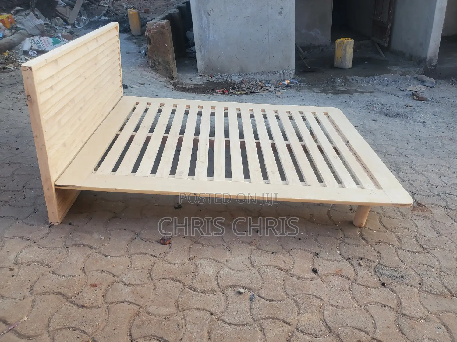 Beds With Art of Pallet and Hardwood