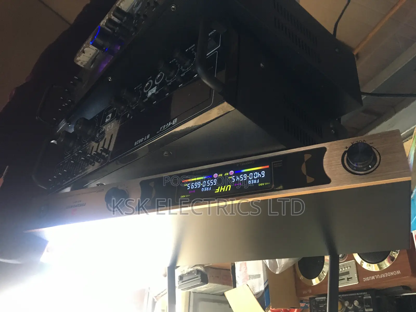 Ak-Q11profressional Wireless Microphone