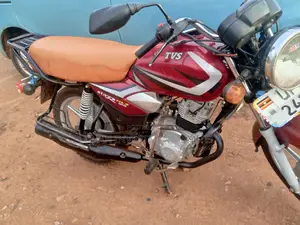 TVS HLX 125 2023 Red