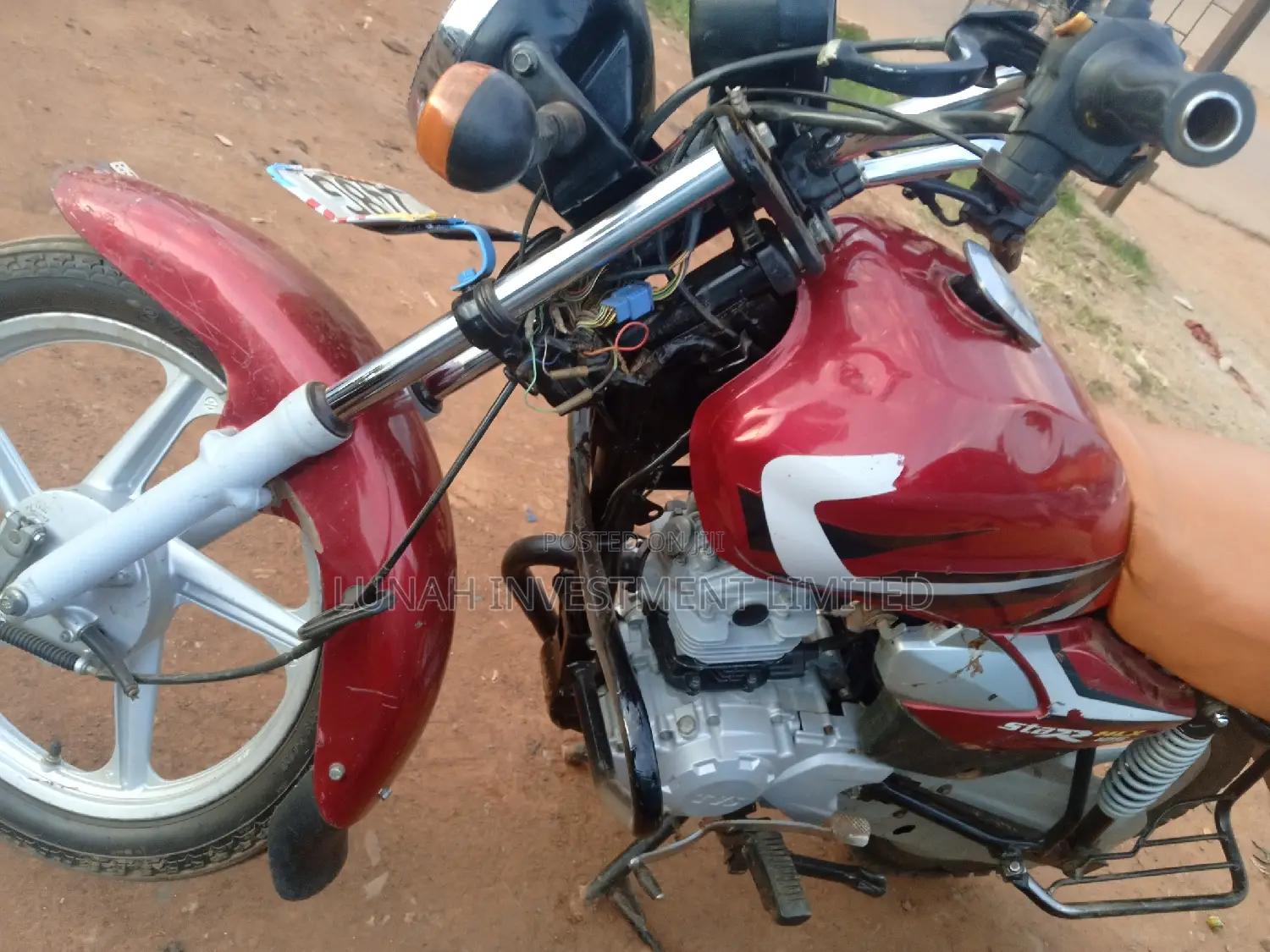 TVS HLX 125 2023 Red