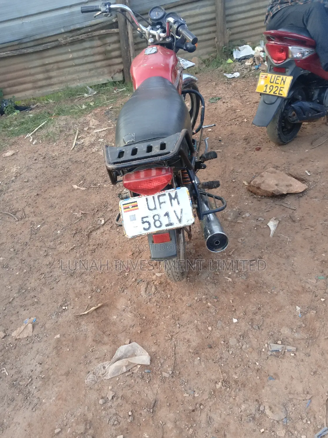 Bajaj Boxer BM100ES 2024 Red