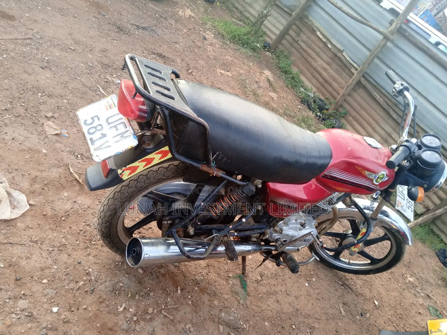 Bajaj Boxer BM100ES 2024 Red