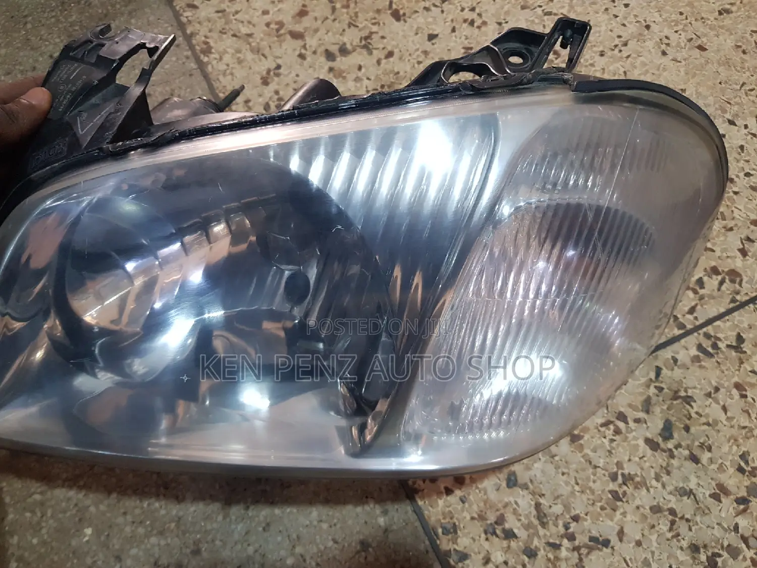 Headlamps for Mazda Tribute 2007
