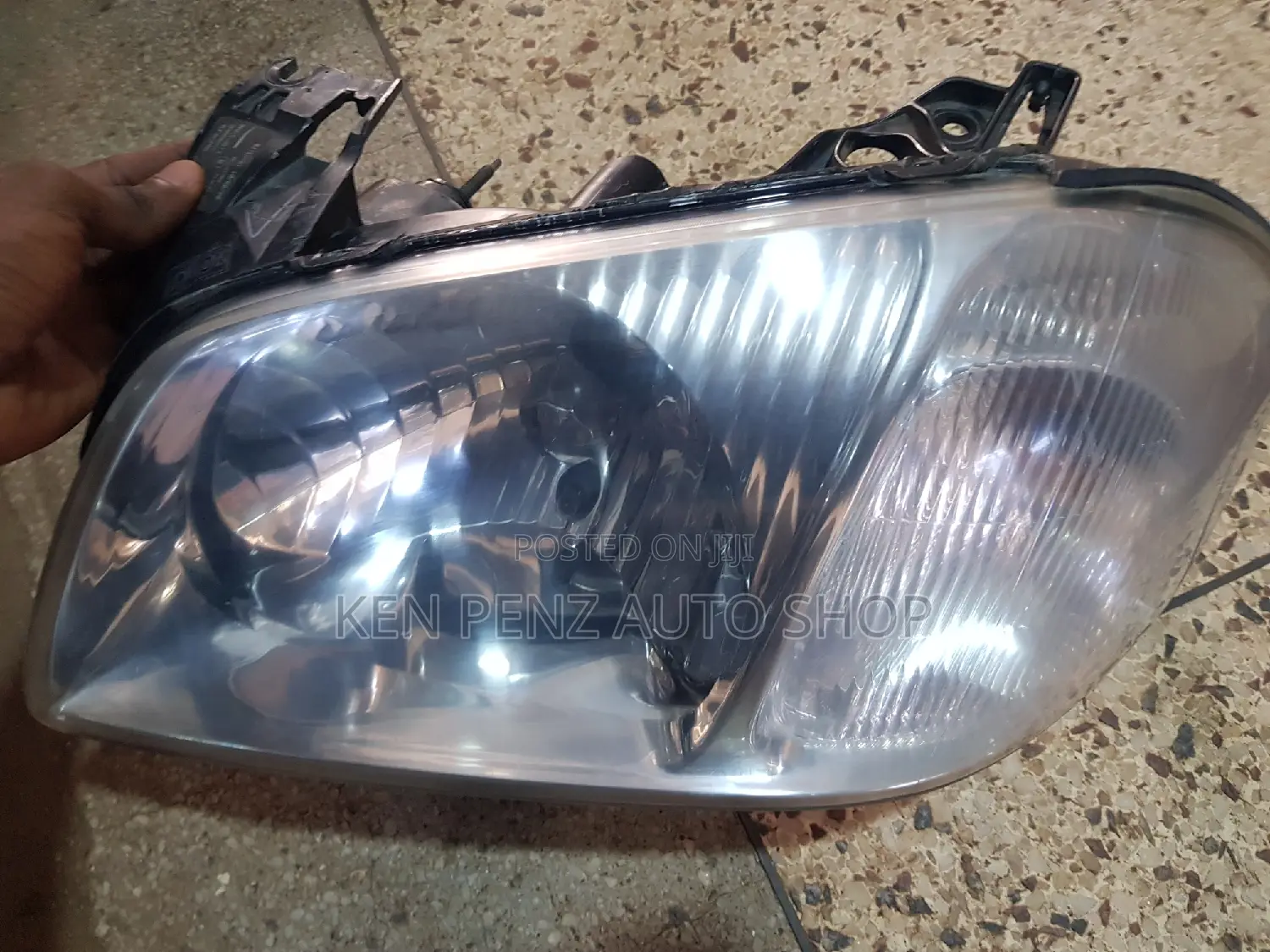 Headlamps for Mazda Tribute 2007