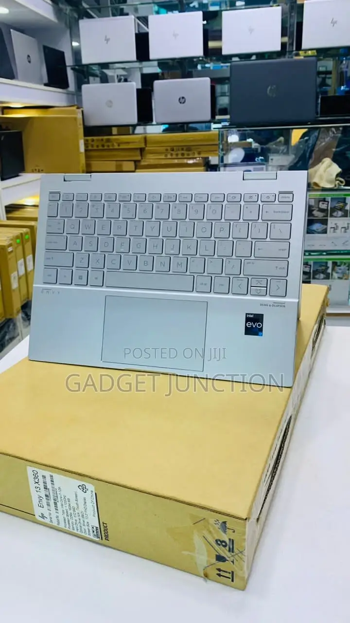 New Laptop HP Envy X360 16GB Intel Core I7 SSD 512GB