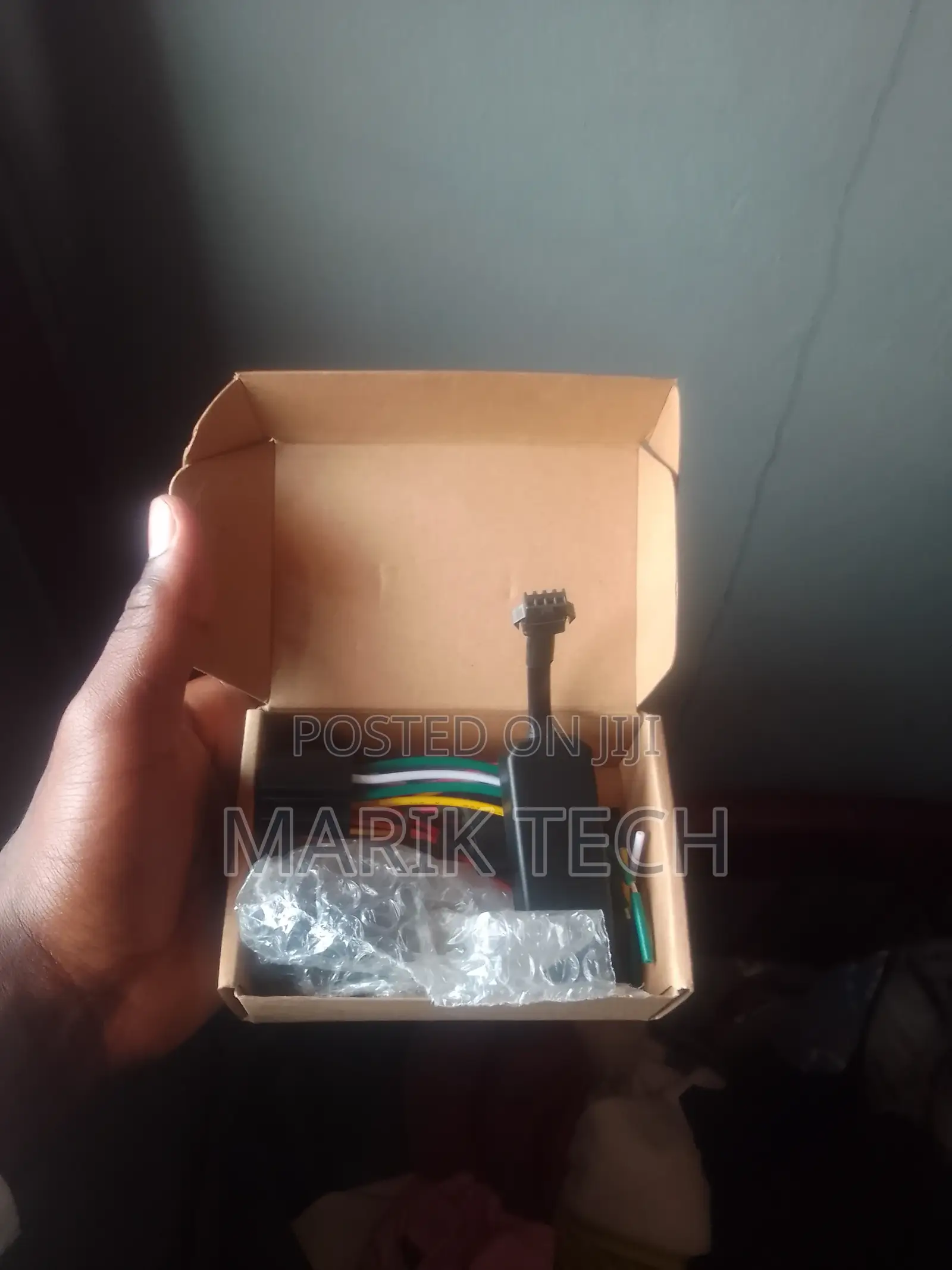 Vehicle GPS Tracking Device