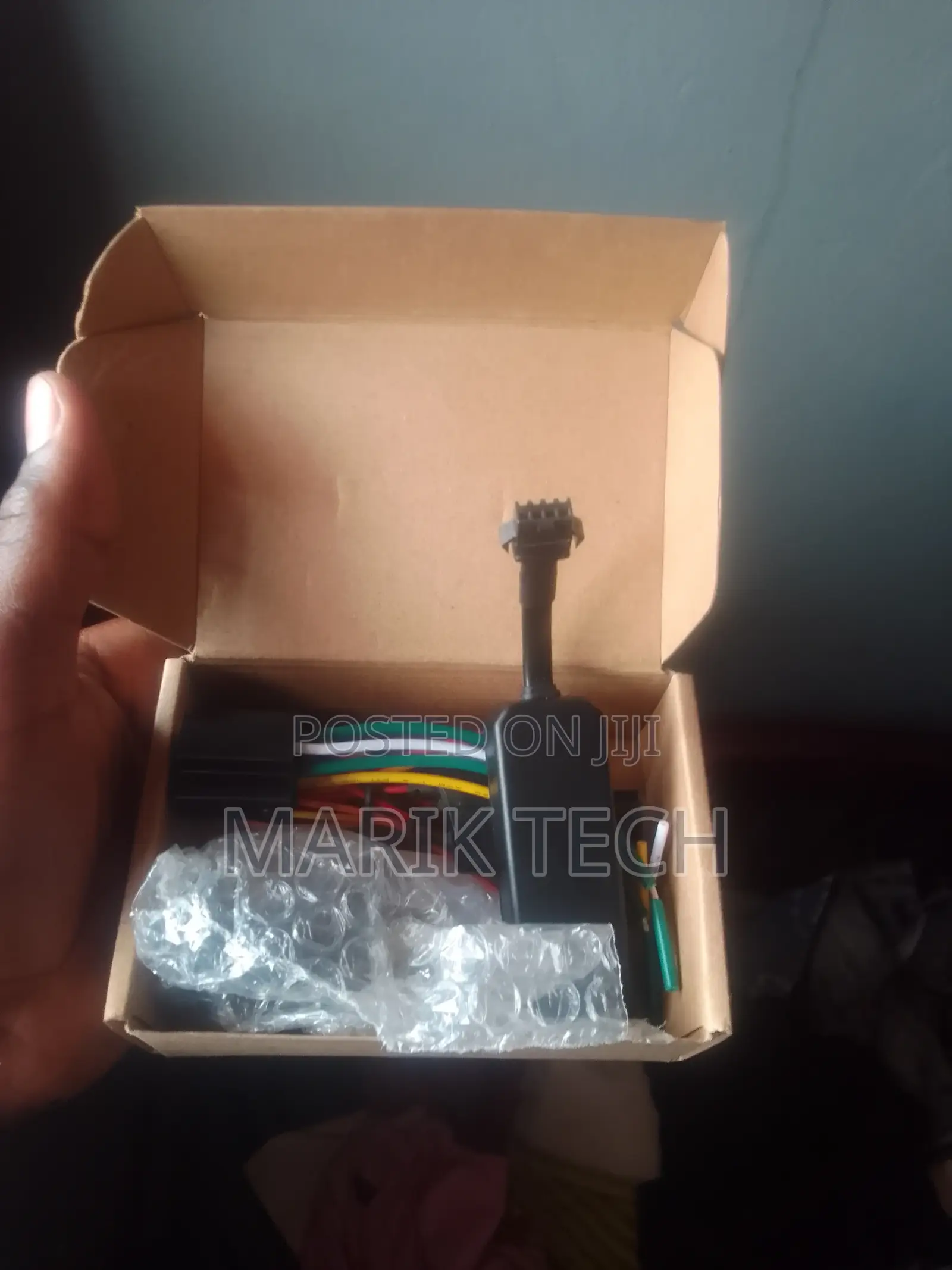 Vehicle GPS Tracking Device