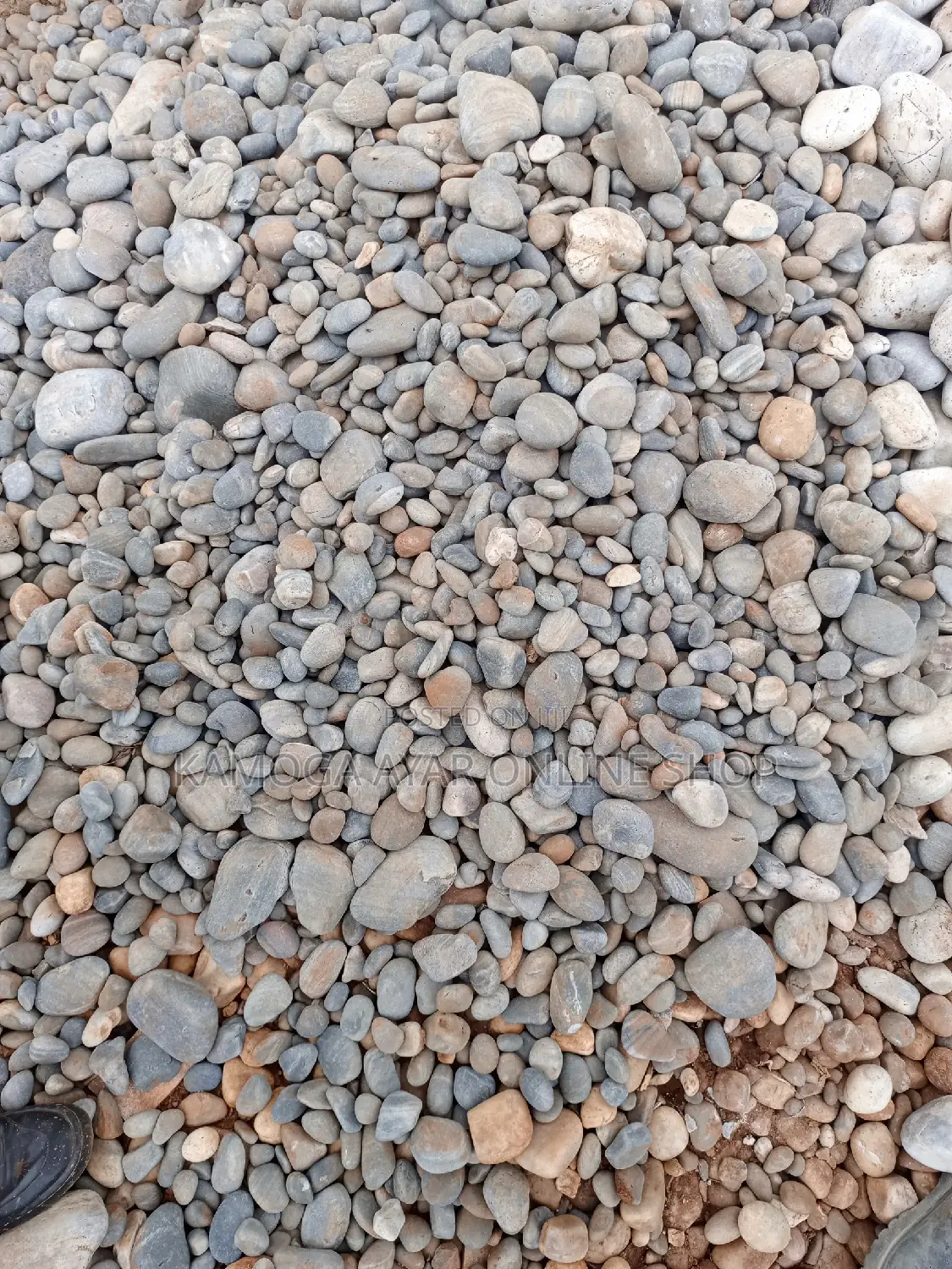 White and Black Lake/Beach Pebble Stones