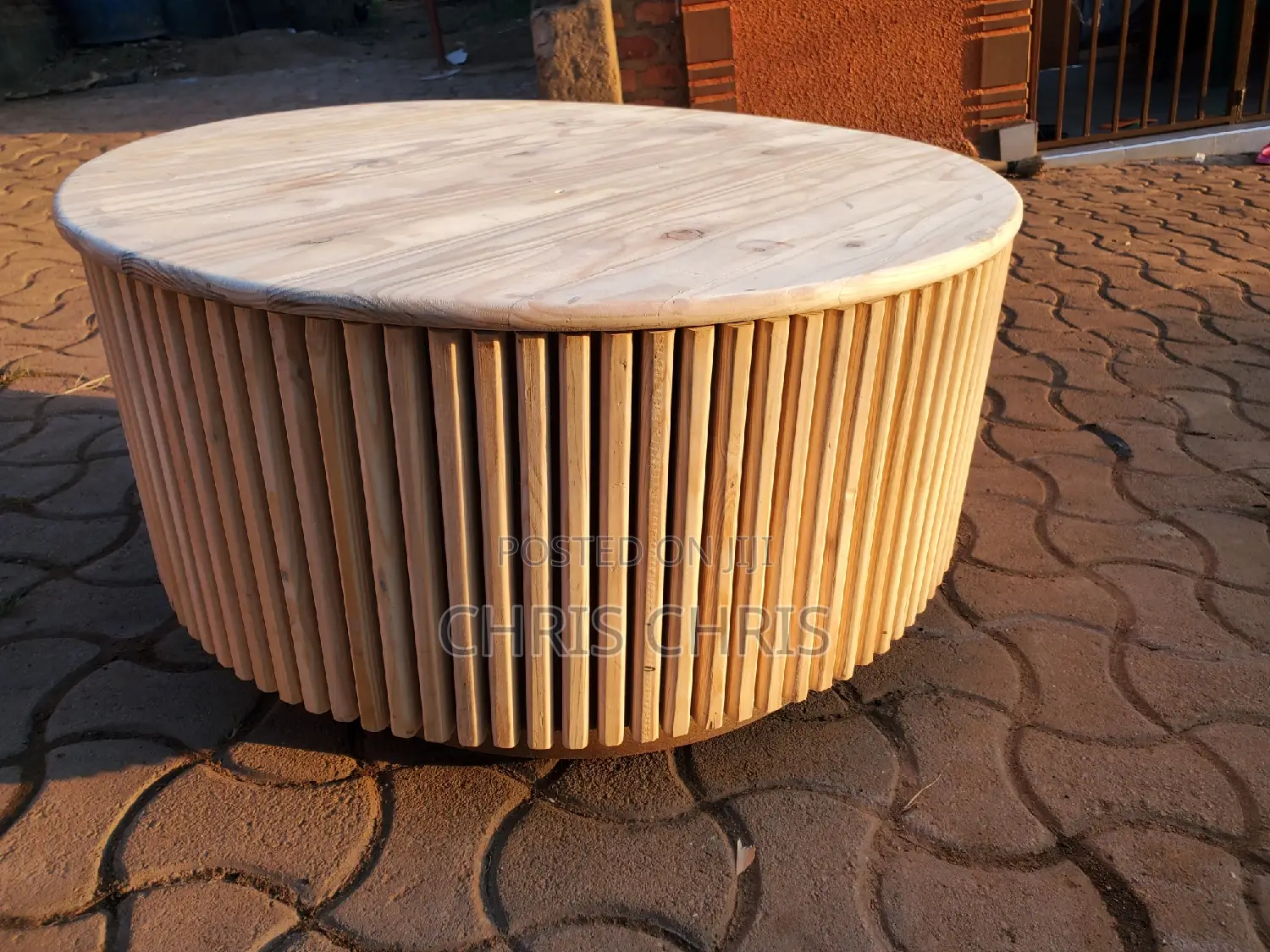 Pallet Art Made Center Tables