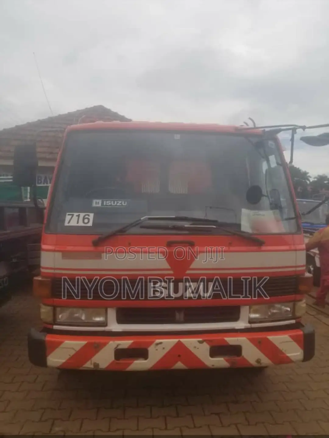 Isuzu Forward Red