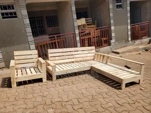 Pallet Simple L Shape Chairs With New Design
