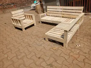 Pallet Simple L Shape Chairs With New Design