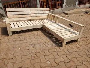 Pallet Simple L Shape Chairs With New Design