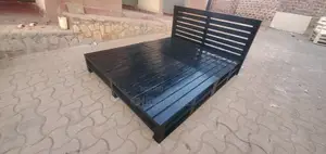 Stong Black Pallet Beds