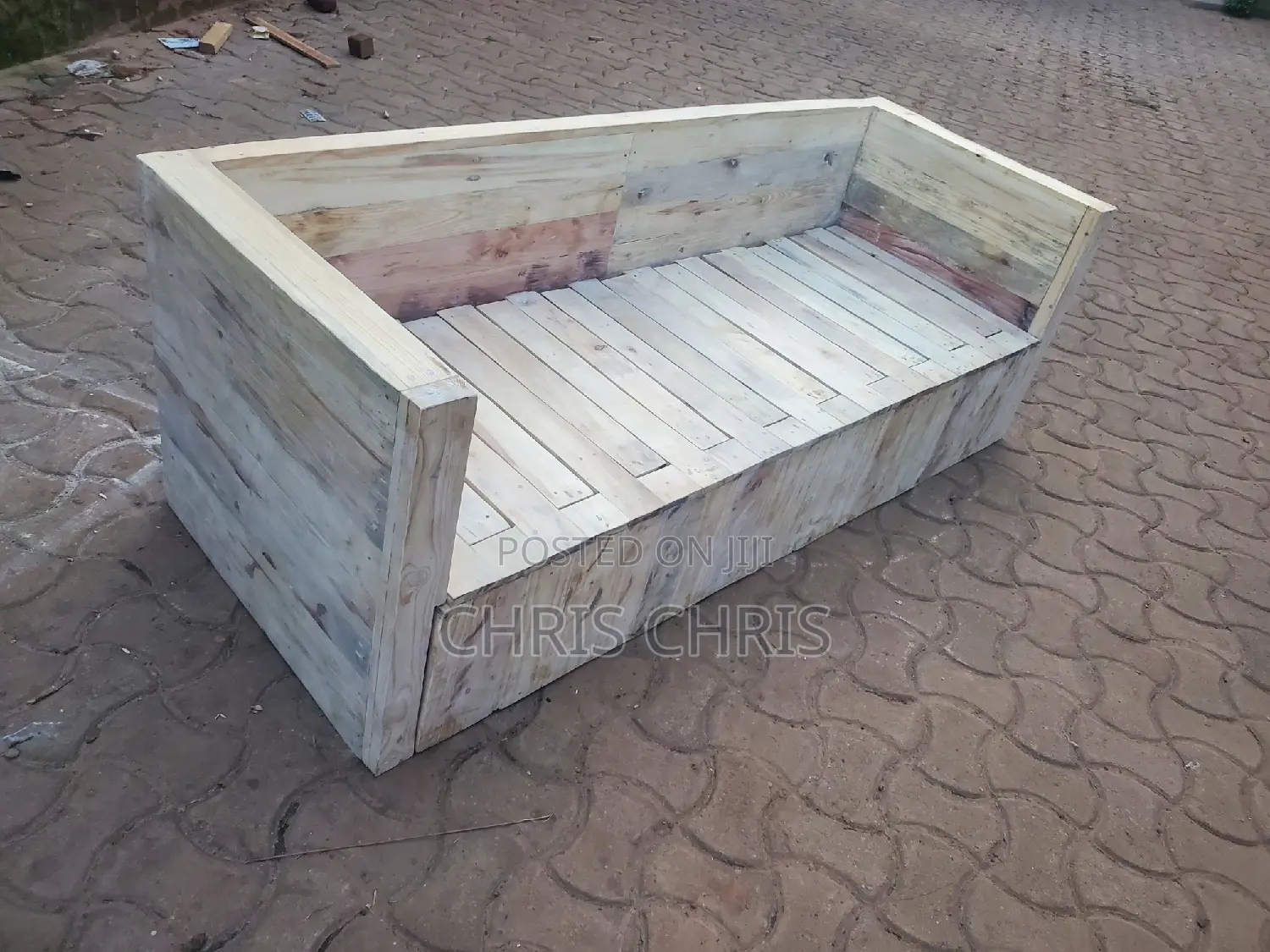 Pallet Two in One Chair and Bed