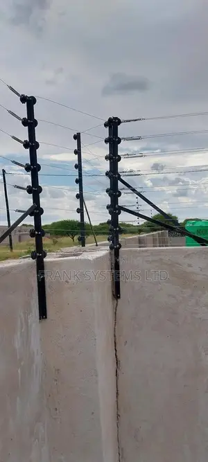 Electric Fence System 100fts by 50fts