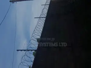 Electric Fence With Razor Wire 100ftsby 100fts