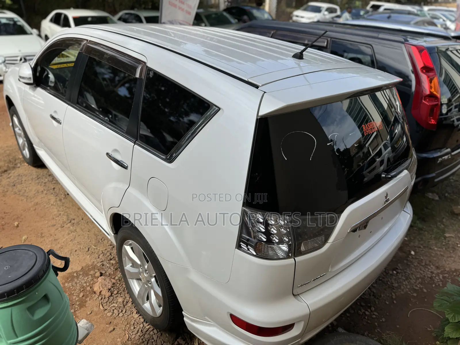 Mitsubishi Outlander 2010 White