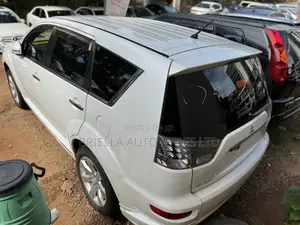 Mitsubishi Outlander 2010 White