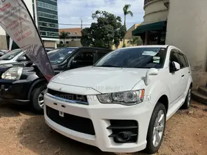Mitsubishi Outlander 2010 White