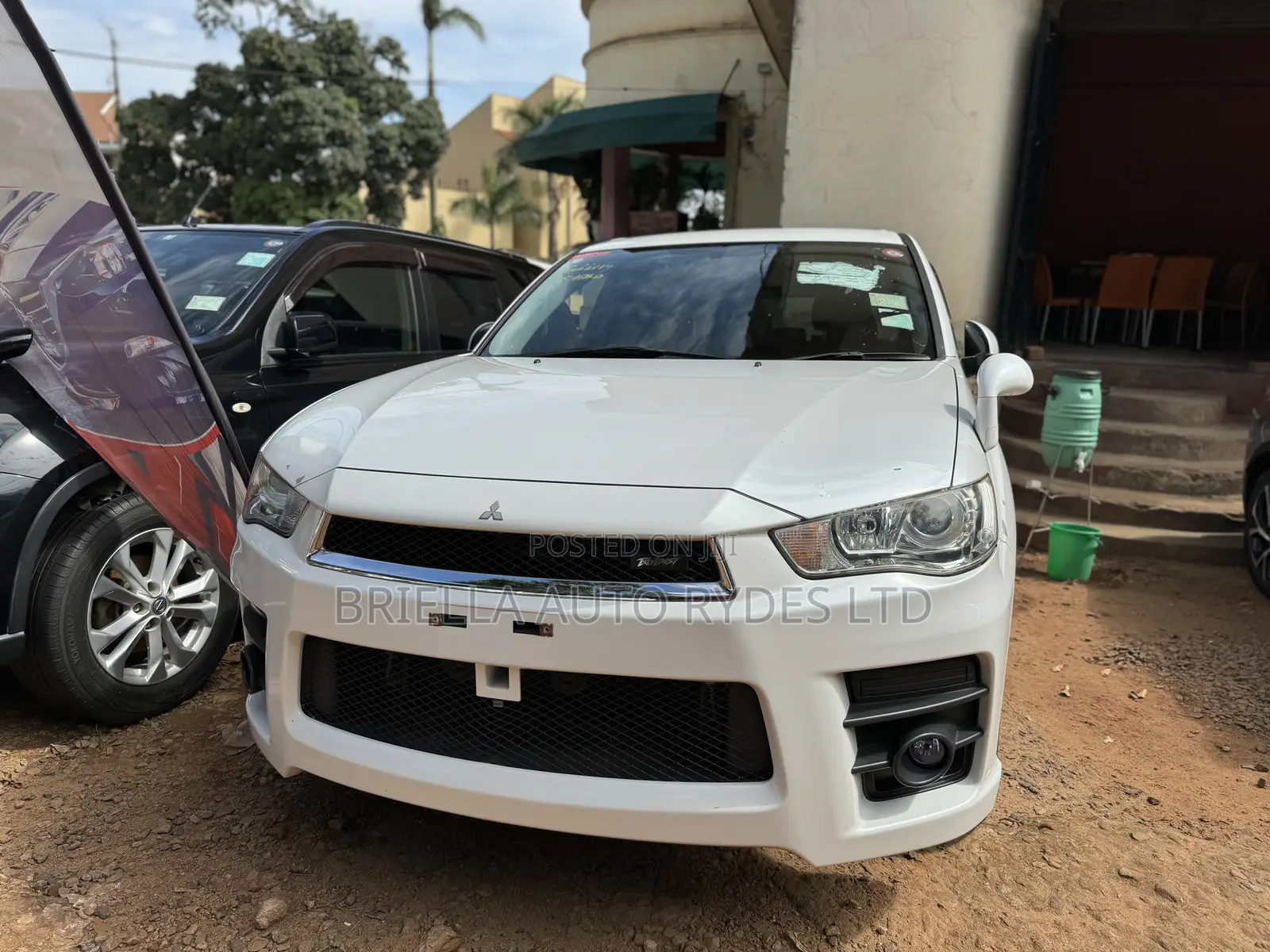 Mitsubishi Outlander 2010 White