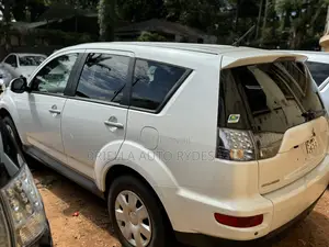 Mitsubishi Outlander 2009 White