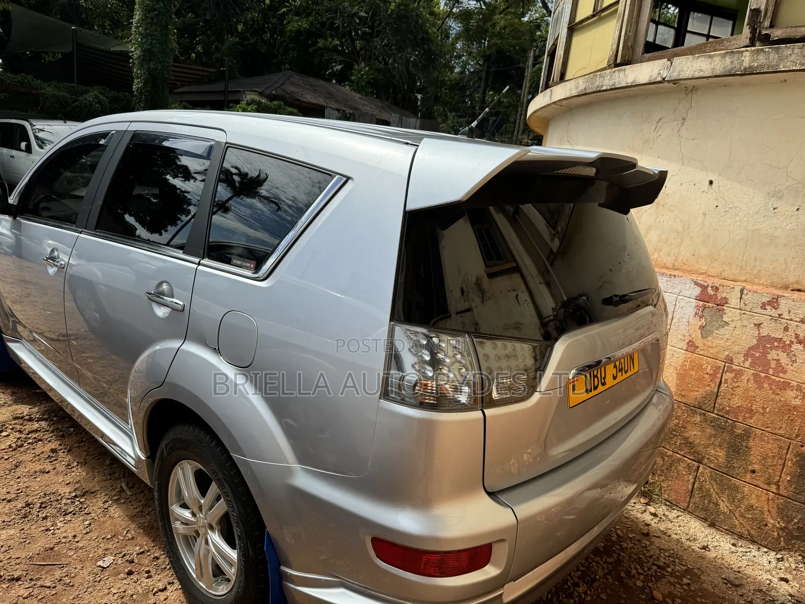 Mitsubishi Outlander 2010 Silver