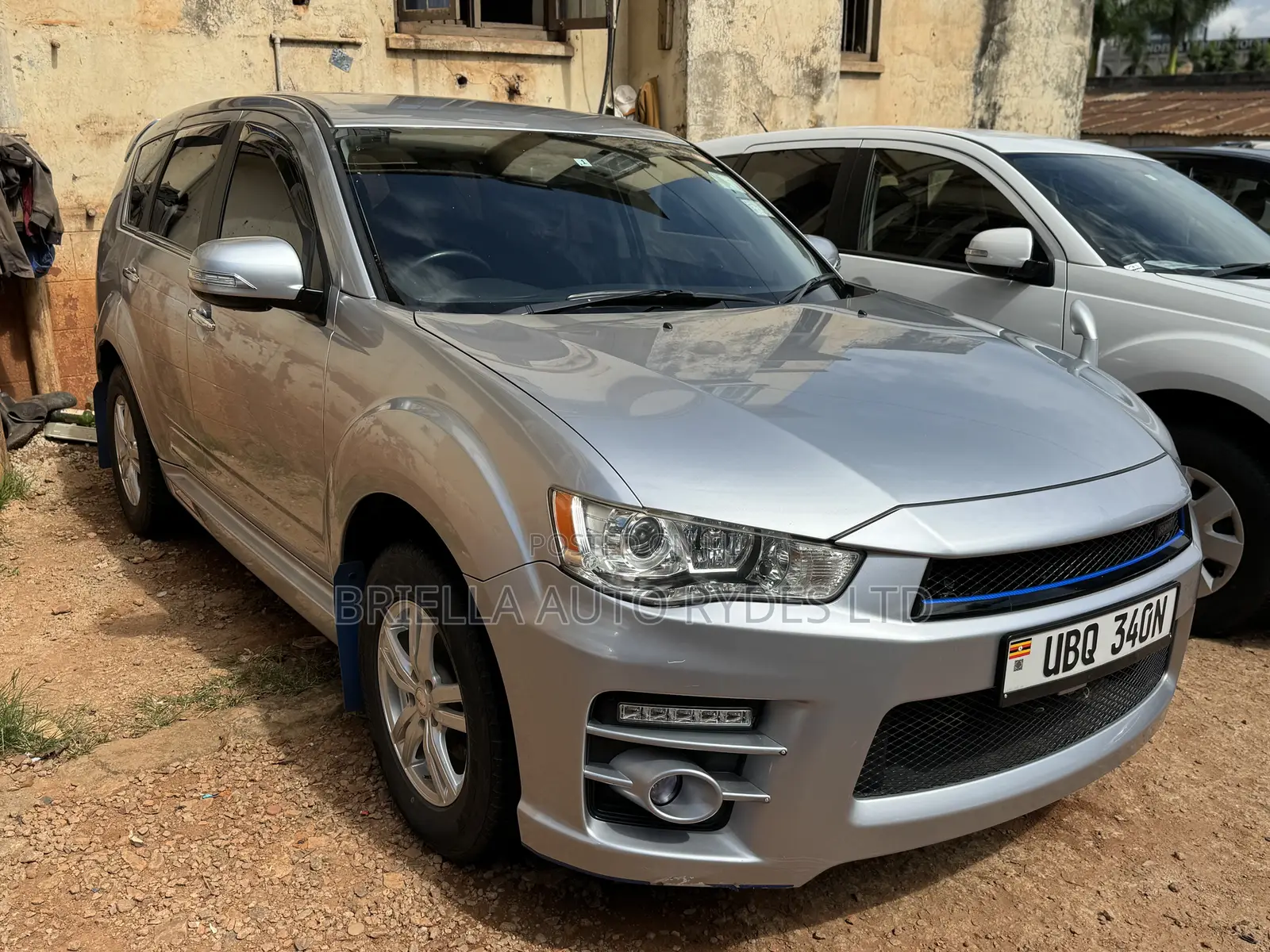 Mitsubishi Outlander 2010 Silver