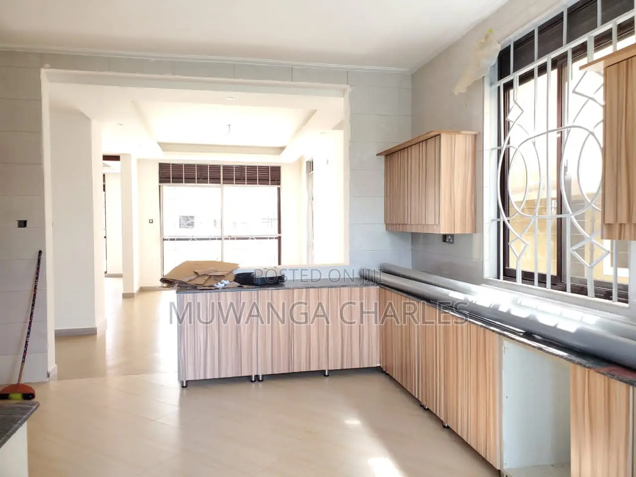 5bdrm Duplex in Fs Properties Ltd, Nakawa for sale