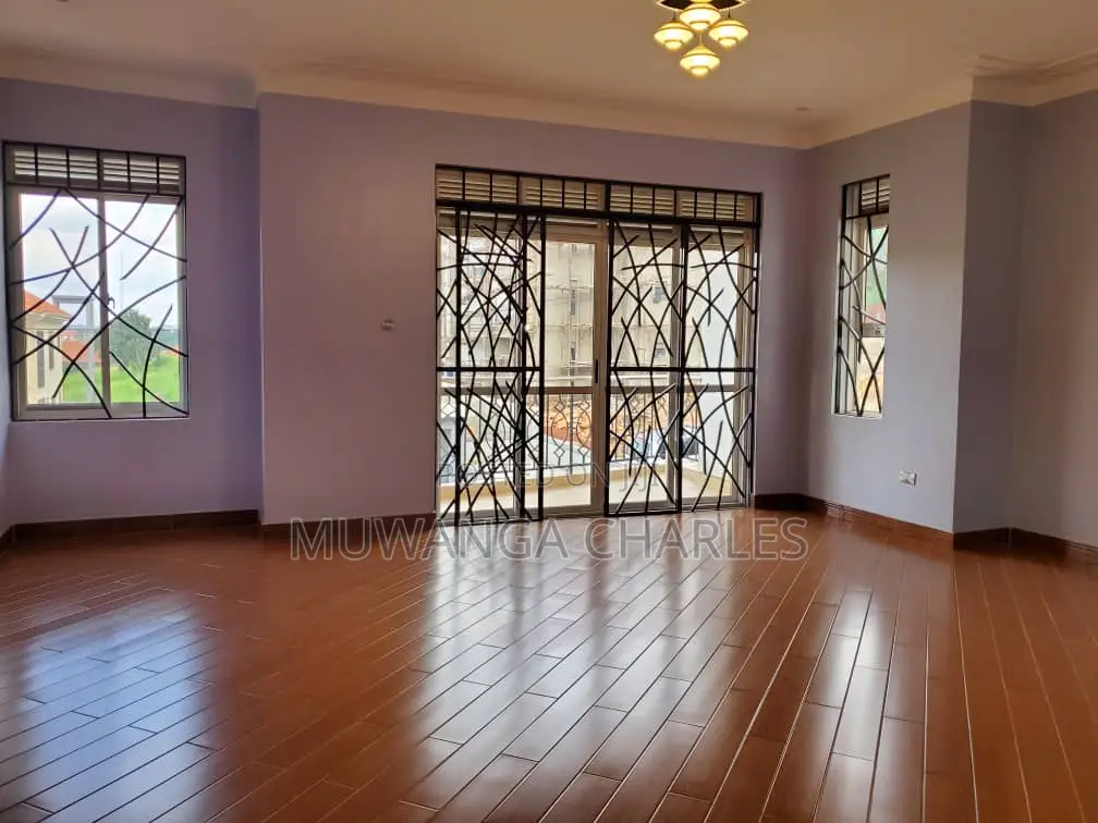 5bdrm Duplex in Fs Properties Ltd, Nakawa for sale