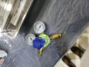 Oxygen Regulator