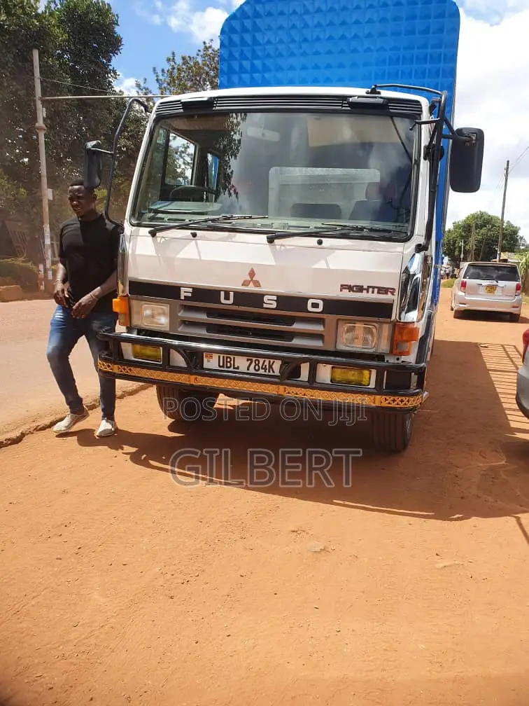 Fuso Fighter Lorry 
