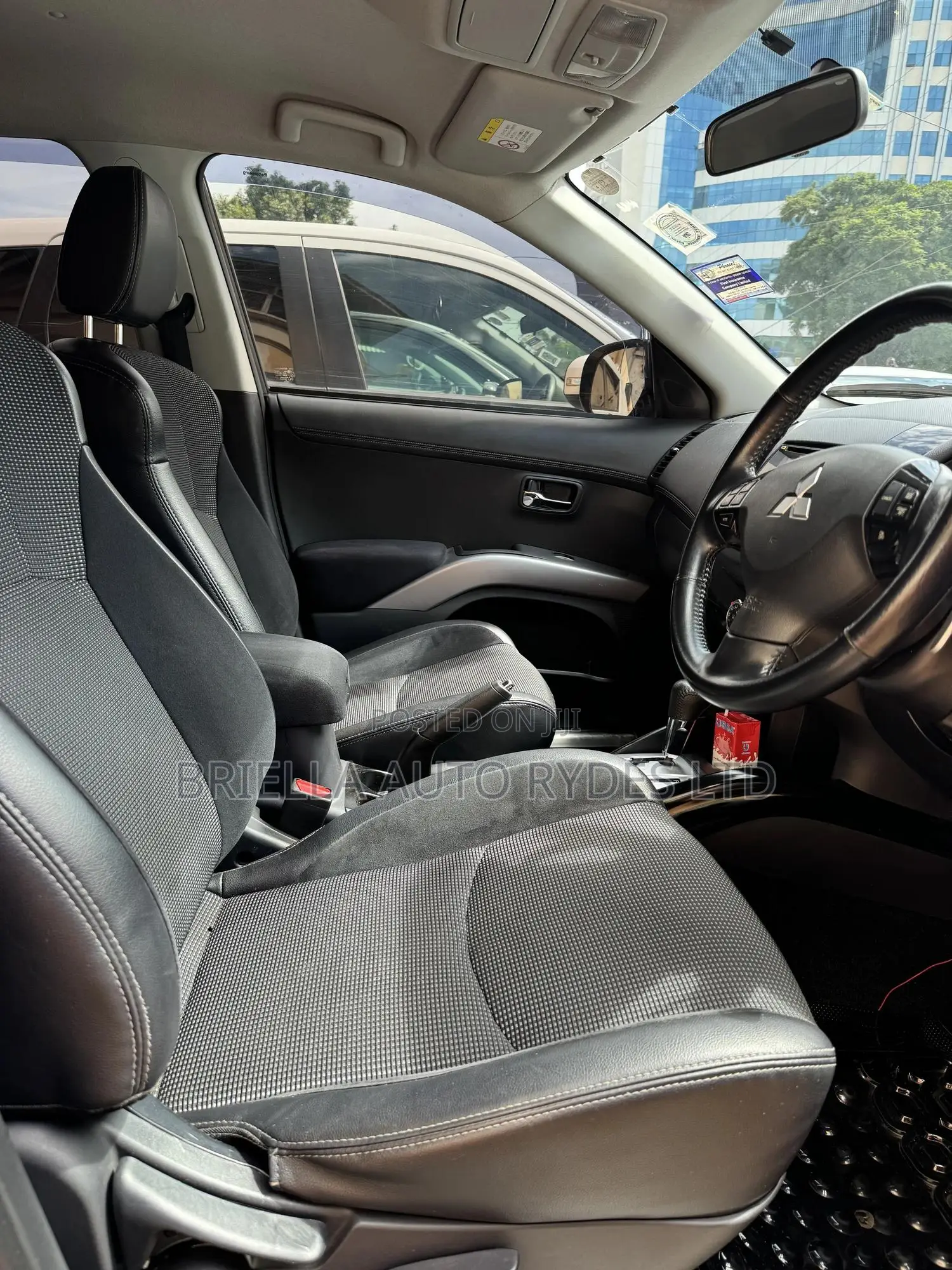 Mitsubishi Outlander 2010 Silver