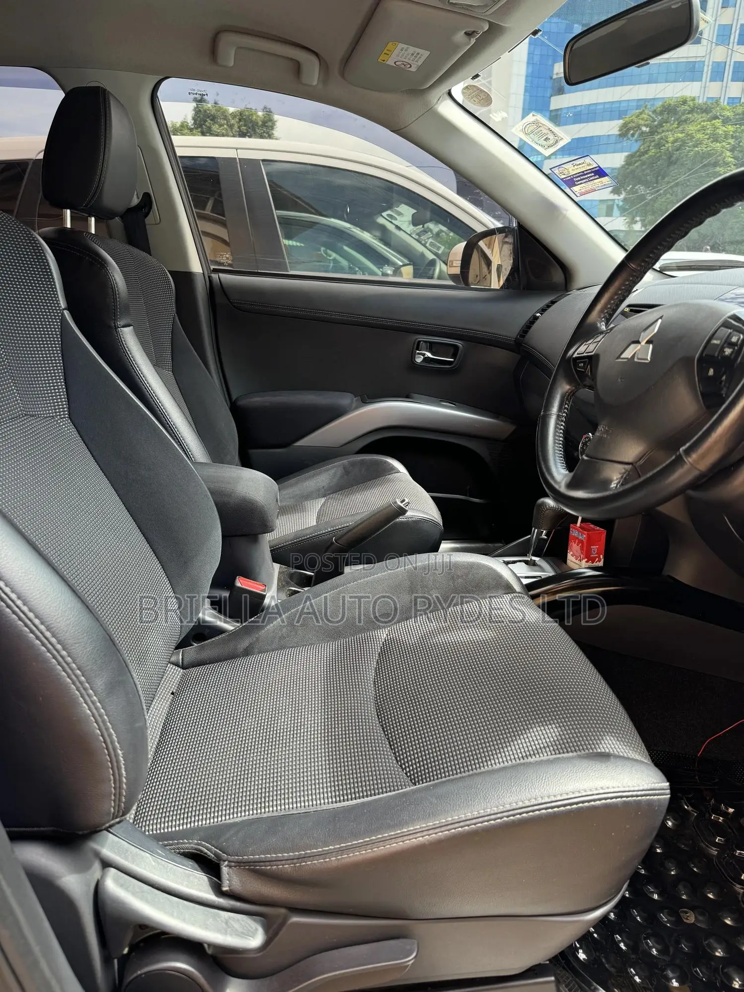 Mitsubishi Outlander 2010 Silver