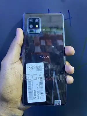 Photo - Sharp Aquos zero6 128 GB Black