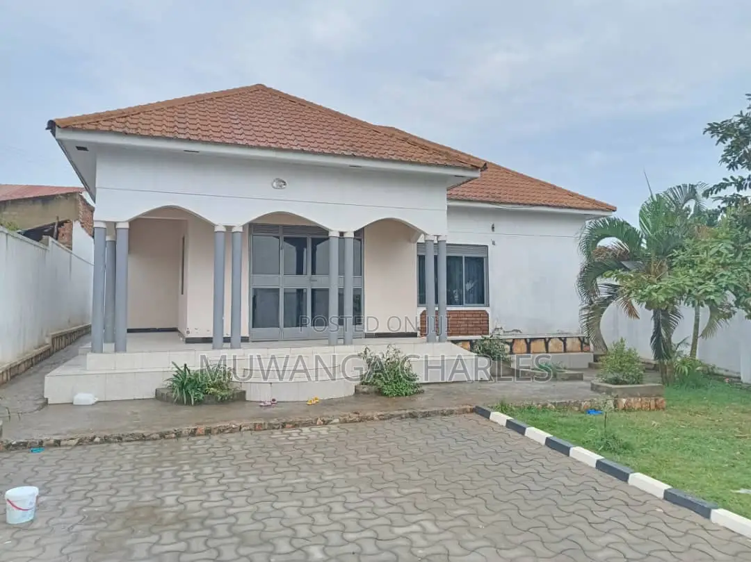 4bdrm Bungalow in Fs Properties Ltd, Kira for sale